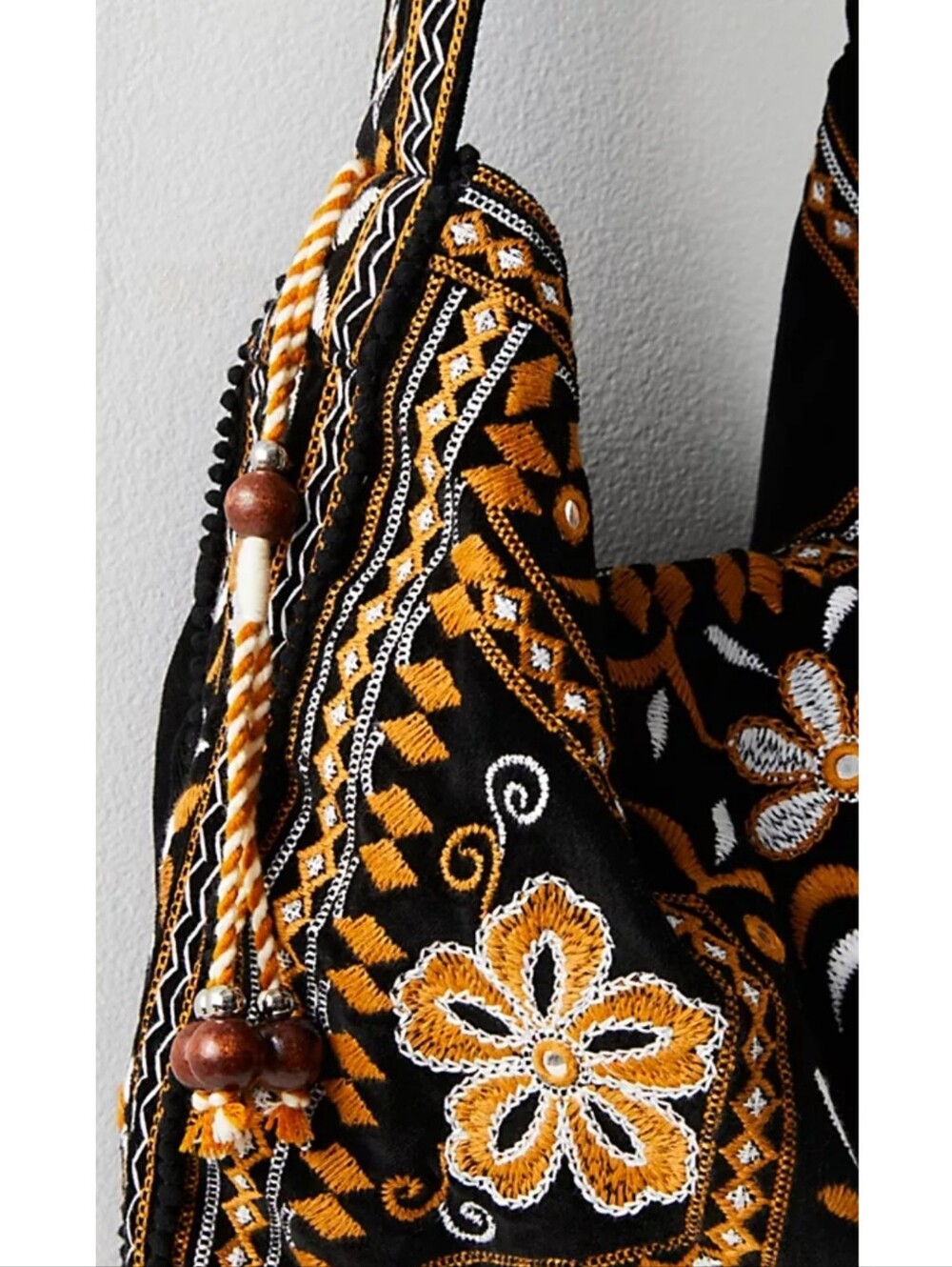 Free People RARE Vic Velvet Embroidered Slouchy Boho Bag In Moody Midnight - Picture 3 of 16